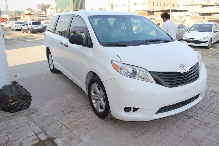 Explore Dubai effortlessly with a private 8-hour car hire. Enjoy the flexibility of customizing your itinerary while a knowledgeable driver navigates you through the city's highlights.